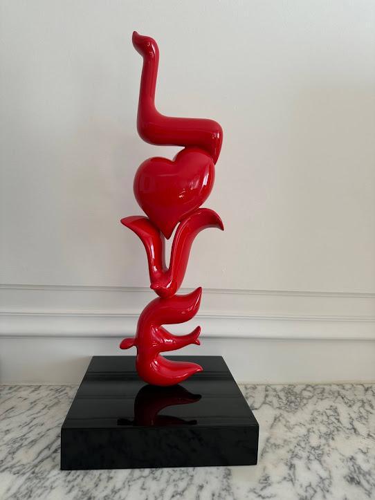 LOVE SCULPTURE RED